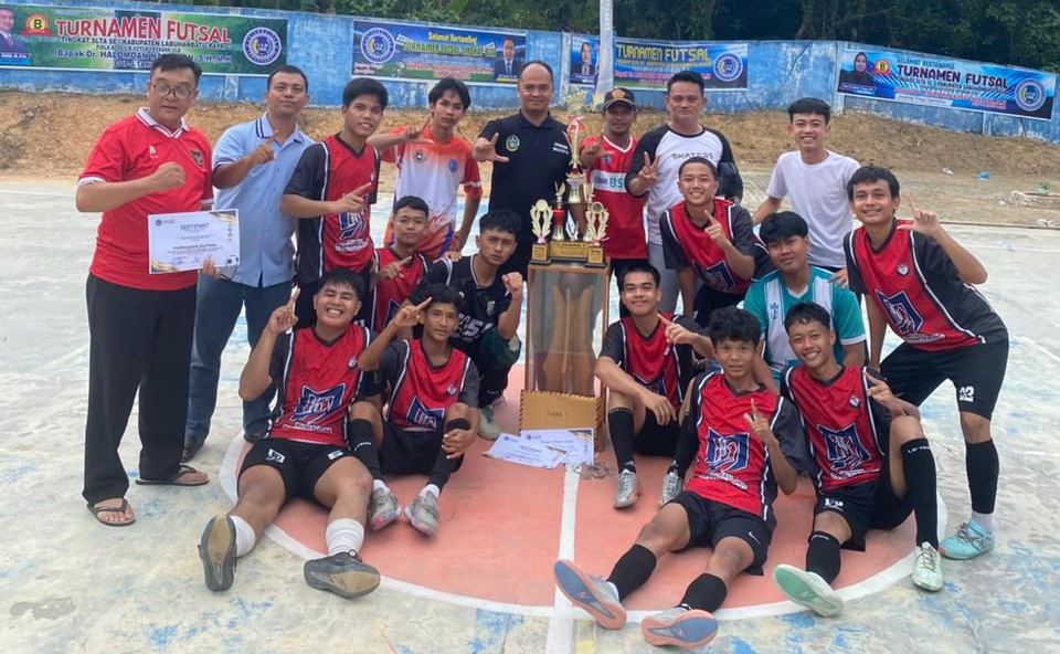 Tim Futsal SMAN 2 Rantau Utara