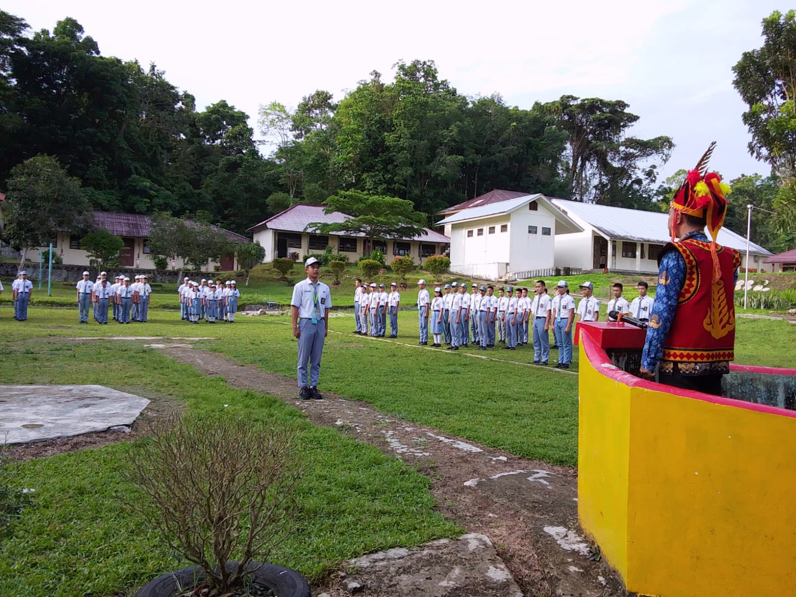 Pelaksaan Upacara Bendera di Lingkungan SMKN2 GST, memperingati Hari Pendidikan Nasional Tahun 2026. Sabtu, 02 Mei 2026