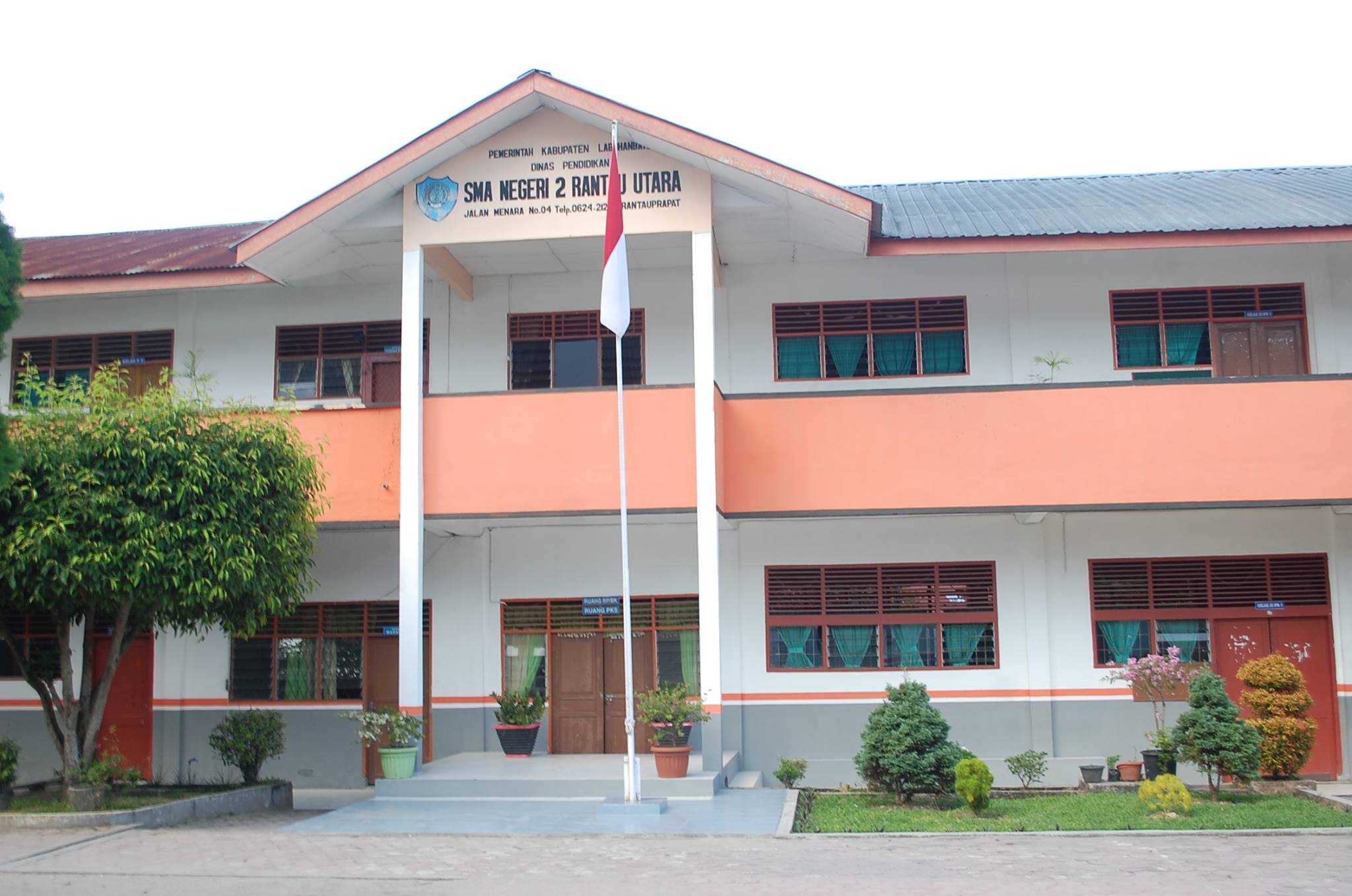 GEDUNG SMAN 2 RANTAU UTARA