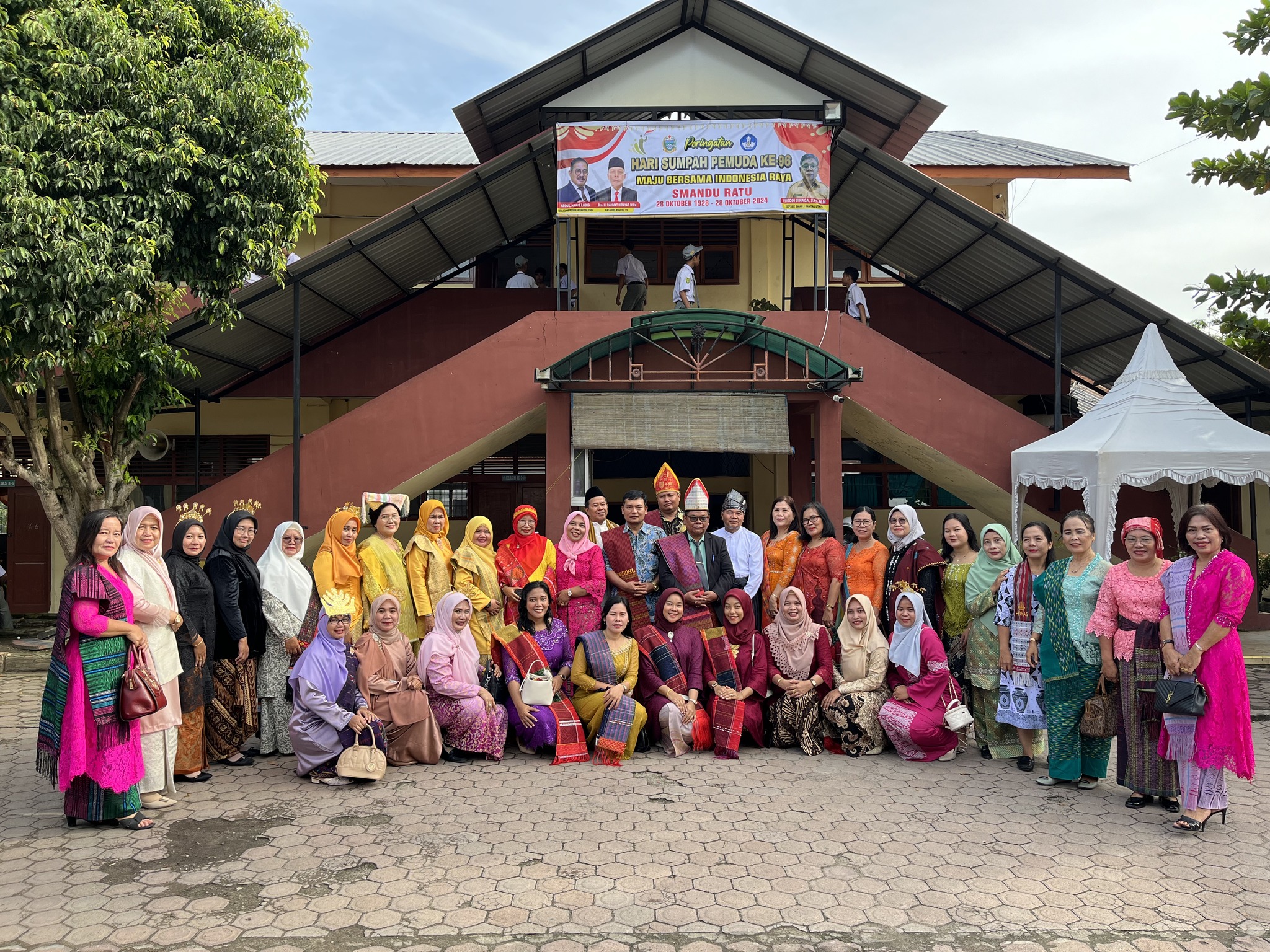 Foto Guru Hari Sumpah Pemuda