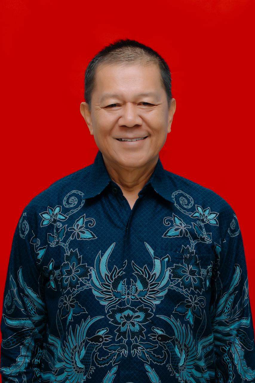 Drs. Manatap Nadeak (Guru Fisika kelas X/XI)